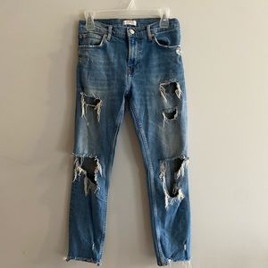 Distressed cropped Zara boyfriend jeans
